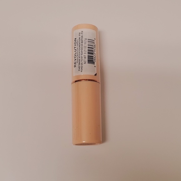 Revolution Stick Base Foundation🌴 - Picture 3 of 5
